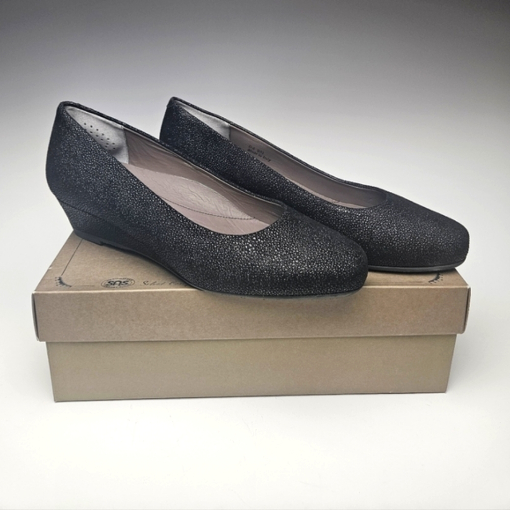 SAS NIB Sofia Noir Black Wedge Pumps Dress Shoes Women's Size 9N Made in Italy